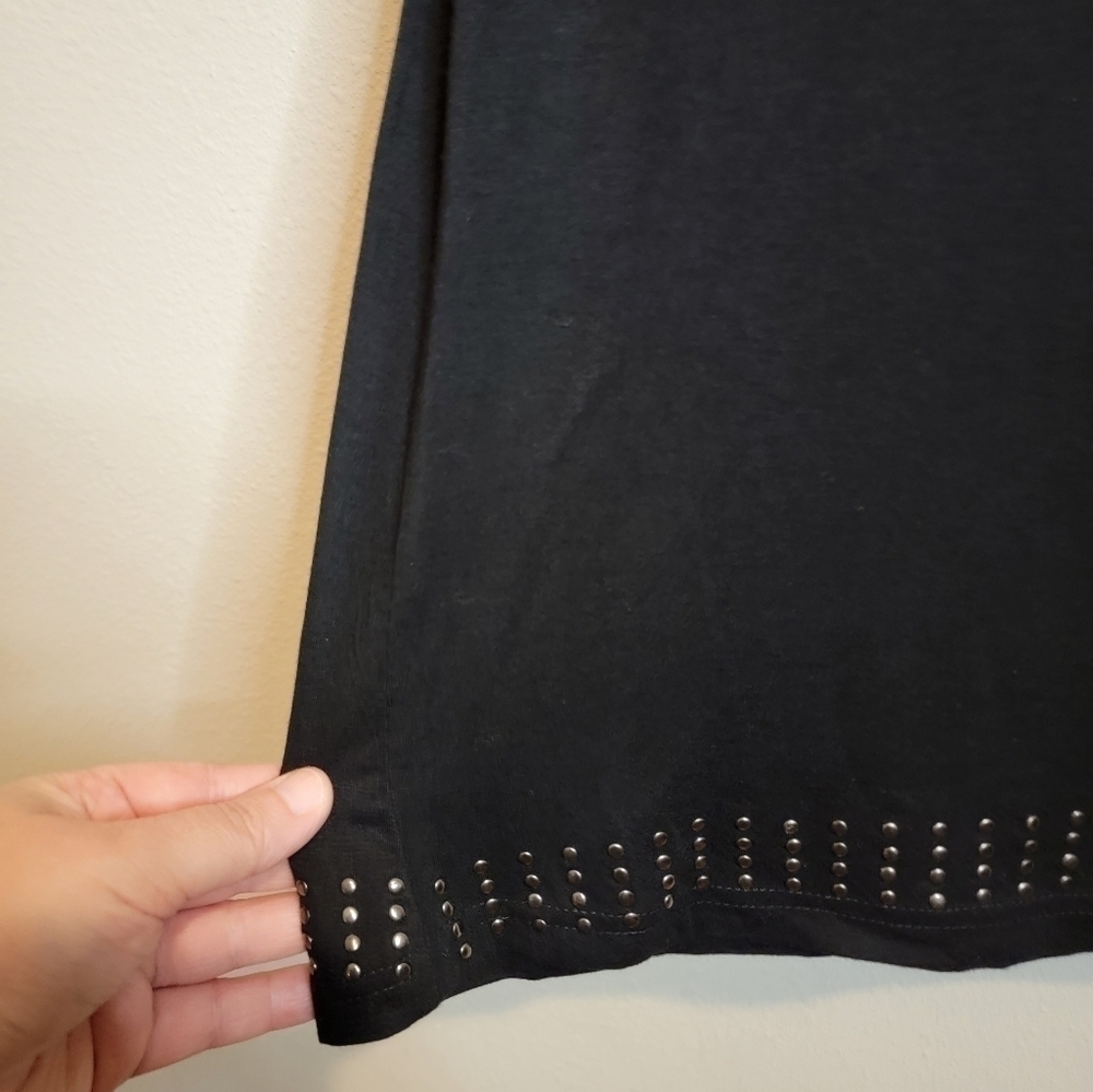 Blue Velvet NWT Black Studded Cold Shoulder top Size small - Picture 4 of 8